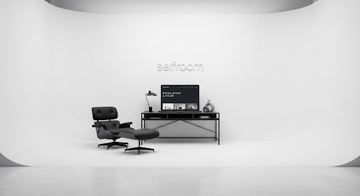 Monochrome clean atelier workstation